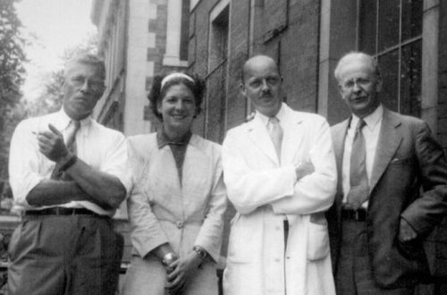 From left to right, Dr. Donald T. Fraser and Dr. Frieda H. Fraser, with R.C. Parker and R.D. Defries at the School of Hygiene, c. 1940s. Image: Archives, Sanofi Pasteur Canada (formerly Connaught Laboratories).From left to right, Dr. Donald T. Fraser and Dr. Frieda H. Fraser, with R.C. Parker and R.D. Defries at the School of Hygiene, c. 1940s